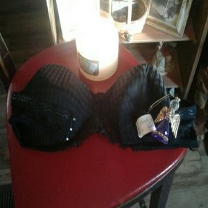 Black Strapless Underwire Bra